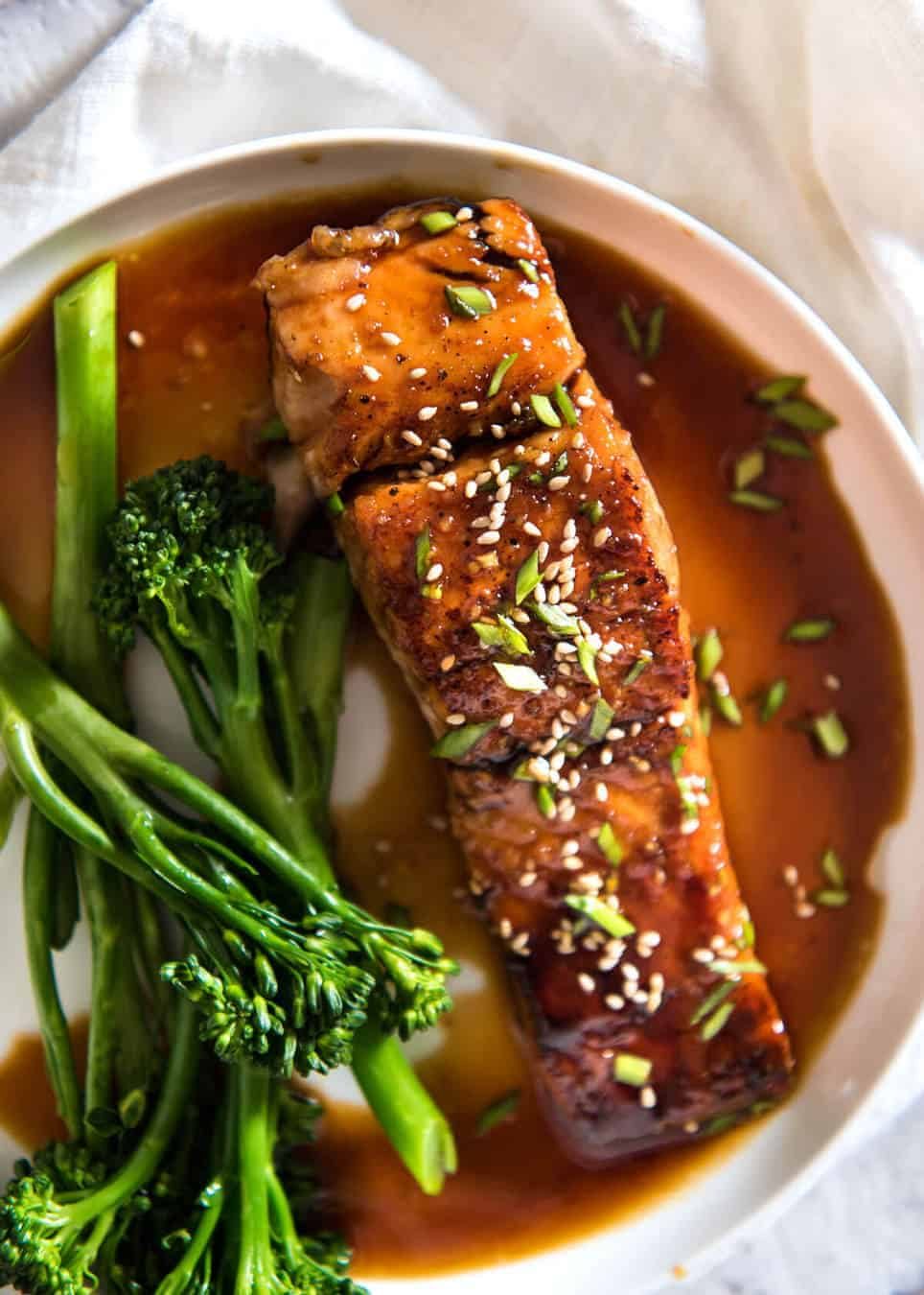 Minute Honey Garlic Salmon: Your Easiest Weeknight Meal